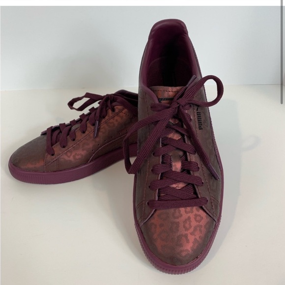 EUC Puma Clyde leopard print sneakers - Picture 3 of 11